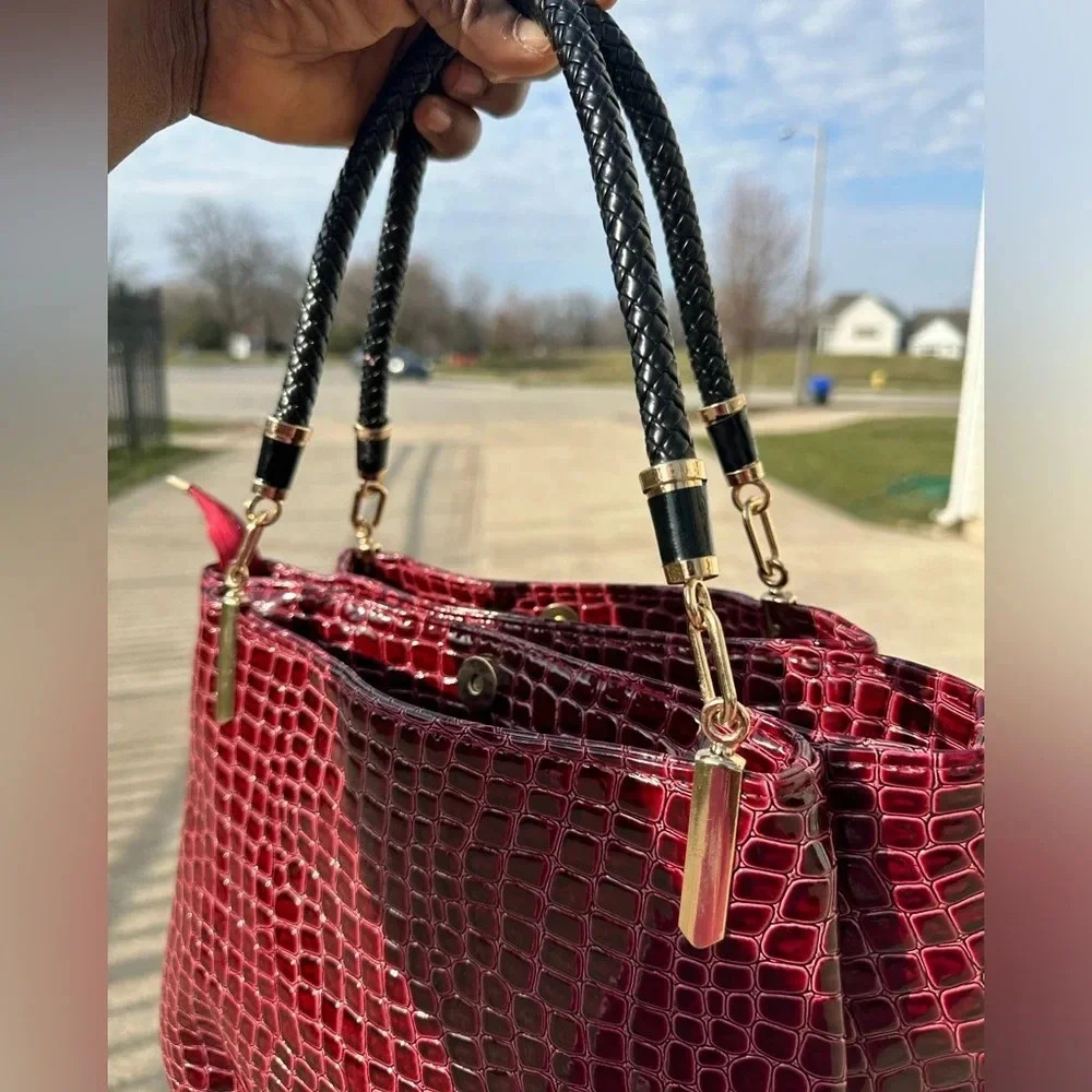 Faux Crocodile Leather Embossed Bag - Picture 8 of 13